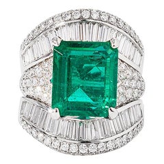 Esmeralda Certificada de 7,11 Quilates con Anillo de Cóctel de Diseño Moderno 2 en 1