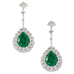 14.54 Carat Pear Shape Emerald with 6.76 Carat Diamonds Chandelier Earrings