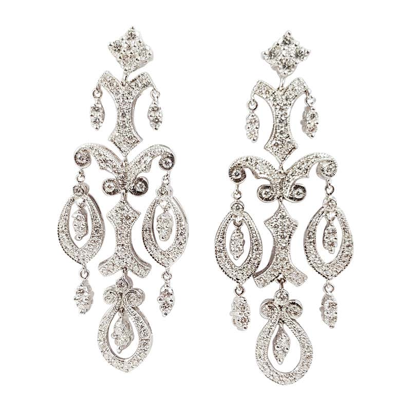 Diamond Earrings Set in 18 Karat White Gold Settings For Sale at 1stDibs