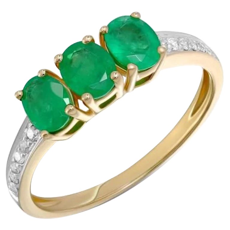 Three Stone Every Day Emerald Diamonds Yellow Gold Band Ring for Her For Sale
