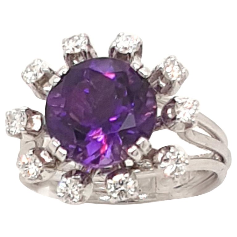 Natural Faceted Purple Amethyst Ring with 18 Carat White Gold and Diamonds For Sale