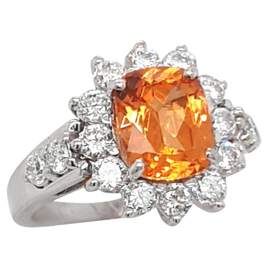 Faceted Orange Mandarine Garnet Ring with 18 Carat White Gold and Diamonds For Sale