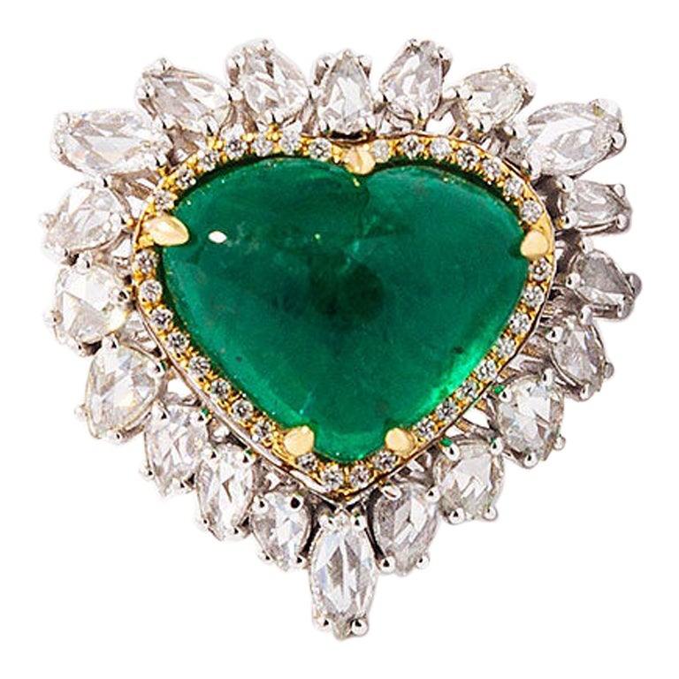 10.90 Ct's Cabochon Emerald Cocktail Ring Heart Shaped Diamond Ring For Sale