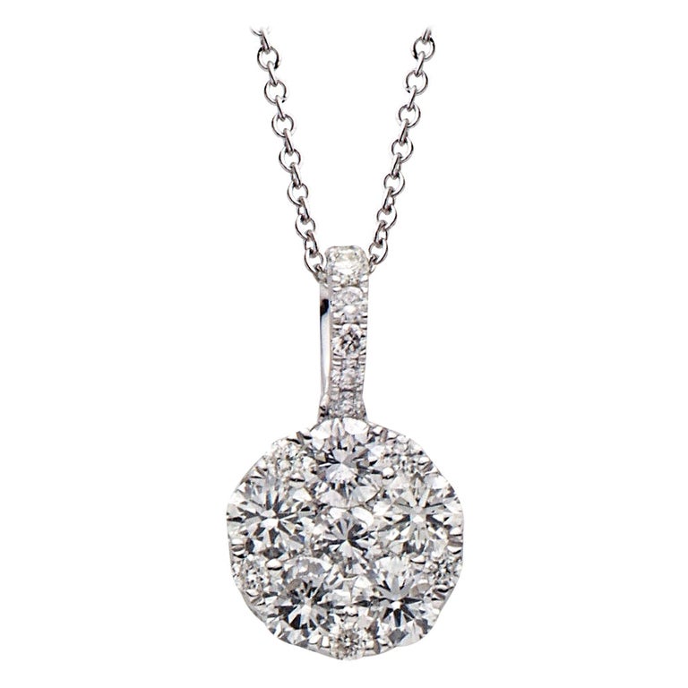 18K White Gold Diamond Circle Pendant