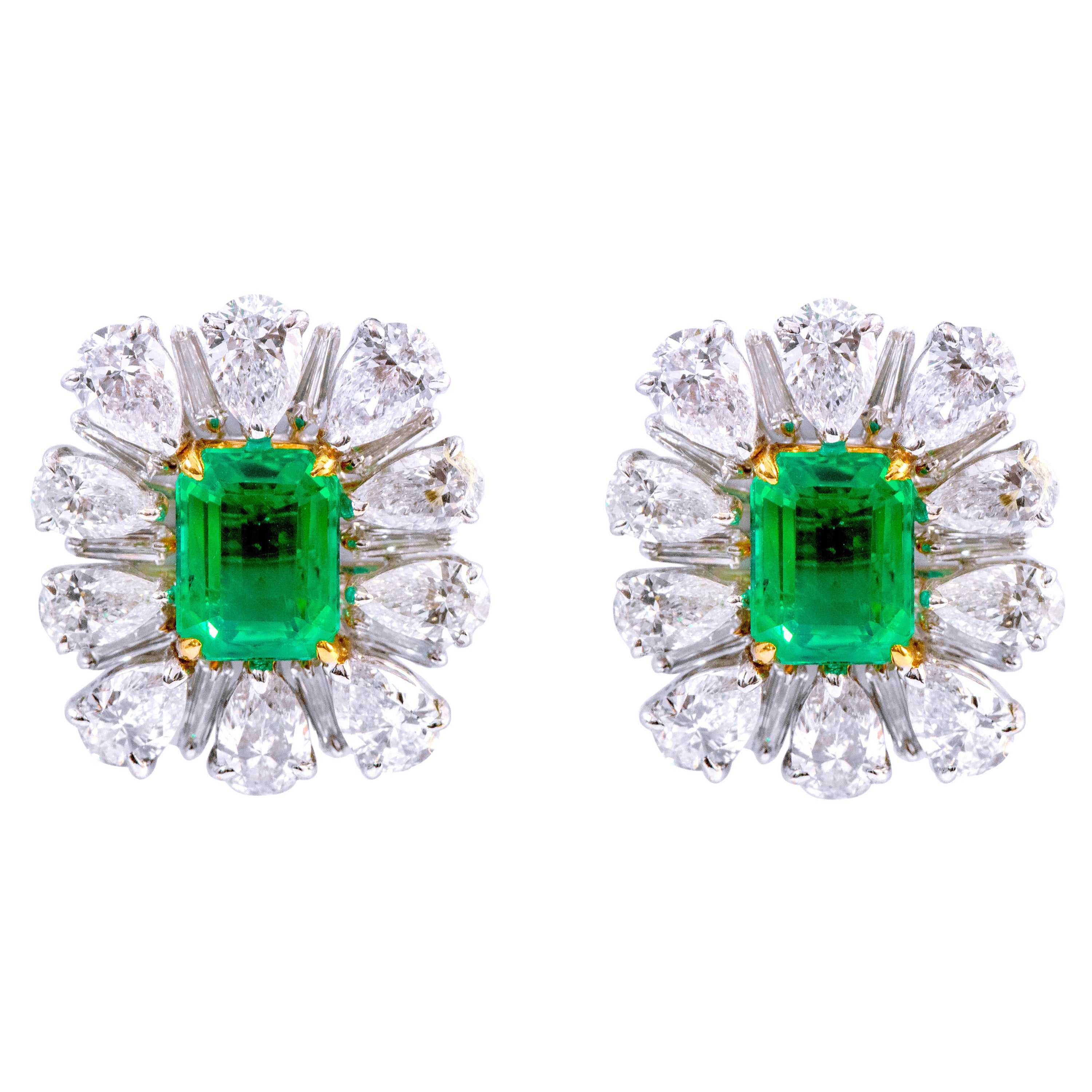 18 Karat White Gold 6.80 Carat Natural Emerald and Diamond Cluster Stud Earrings For Sale