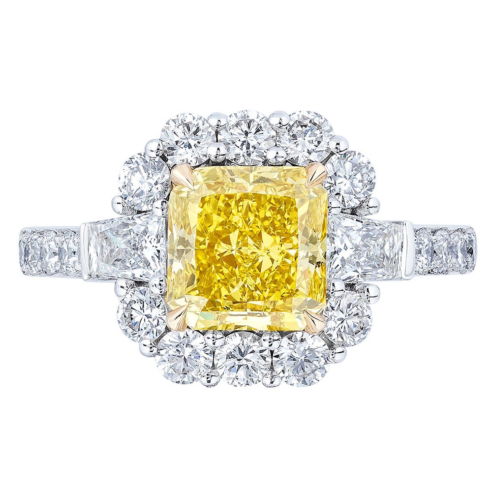 GIA Certified 2.38 Carat Fancy Vivid Yellow Diamond Ring For Sale