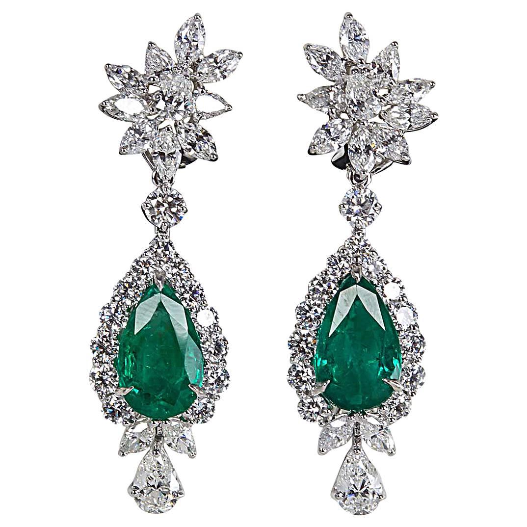 Incredible Emerald Diamond Platinum Drop Earrings For Sale at 1stDibs