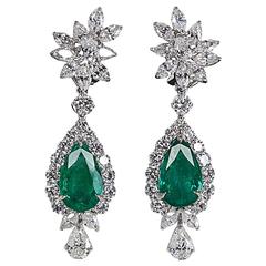 Incredible Emerald Diamond Platinum Drop Earrings 7