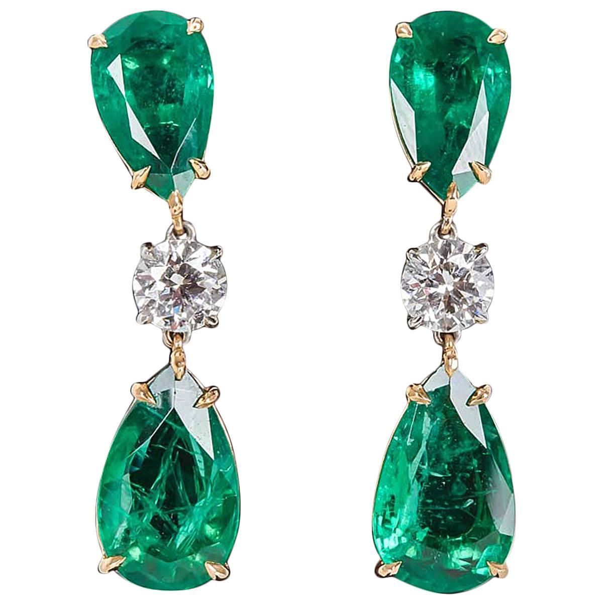 Elegant Green Emerald Diamond Gold Drop Earrings For Sale