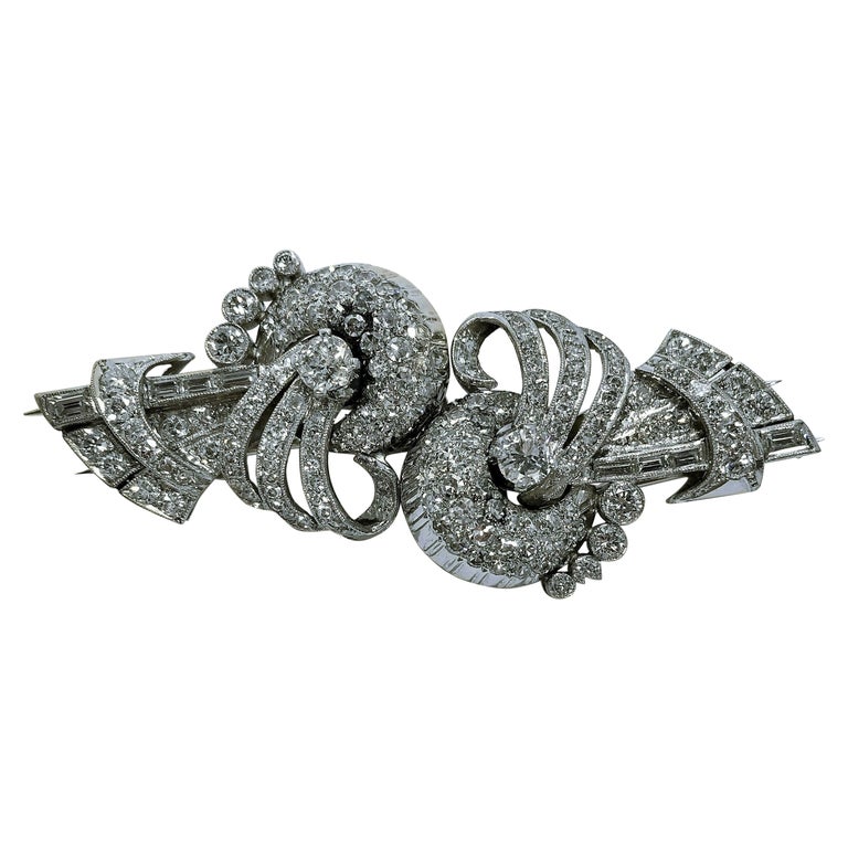 Art Deco Platinum and Diamond Double Clip Brooch For Sale at 1stDibs