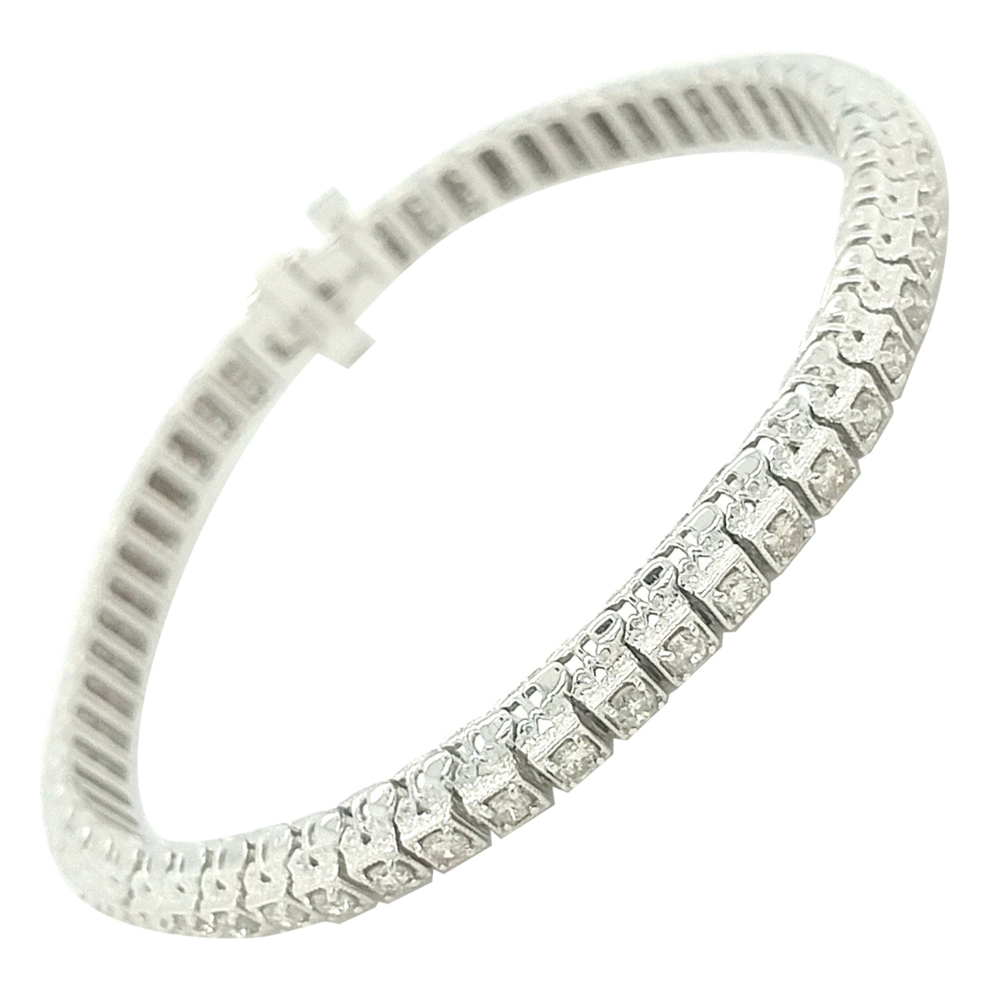 14Kt White Gold 2.00ct Diamond Tennis Bracelet For Sale