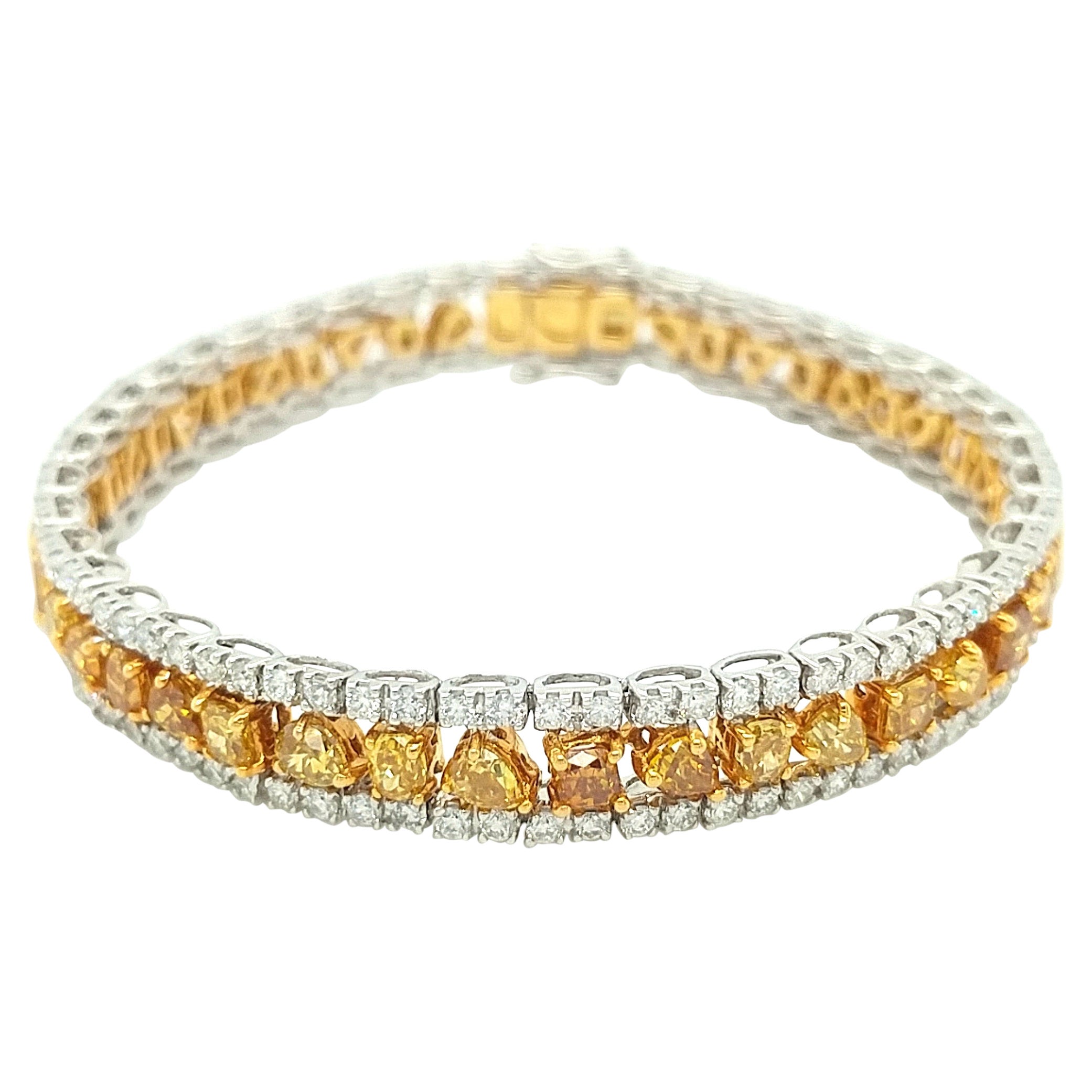 18Kt Yellow & White Gold 11.20ct Diamond Link Bracelet For Sale