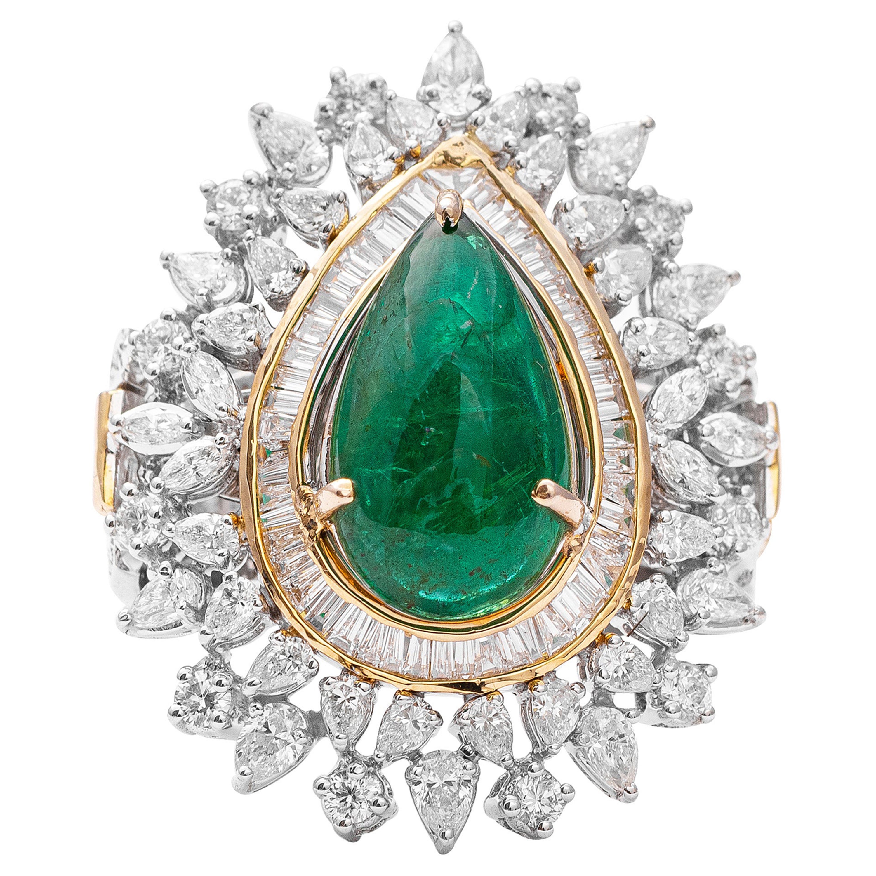 18 Karat Gold Diamond and Emerald Cocktail Ring For Sale