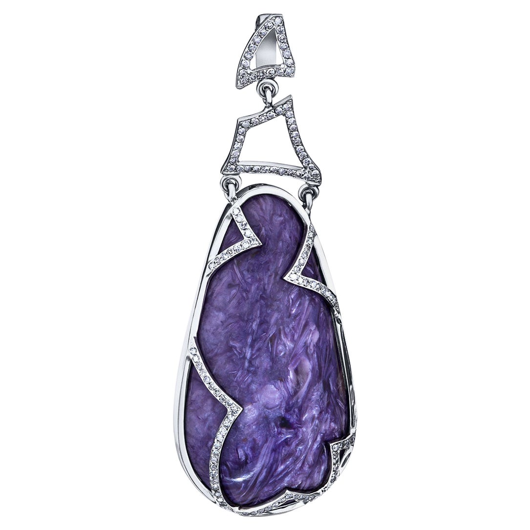 Pendentif en or orné de gros diamants et de pierres précieuses Iris violettes à motif tourbillonnant