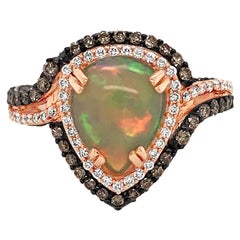 Anello Multi-Halo LeVian in oro rosa 18 carati con opale rotondo e diamante marrone e cioccolato