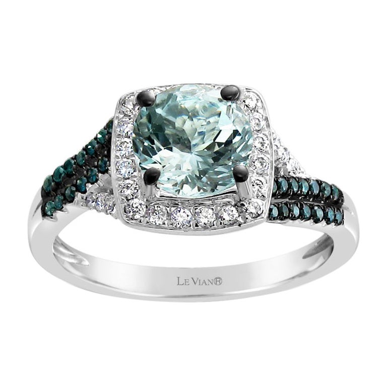 LeVian 14K White Gold Aquamarine Round Blue Diamonds Fancy Pretty Cocktail Ring For Sale