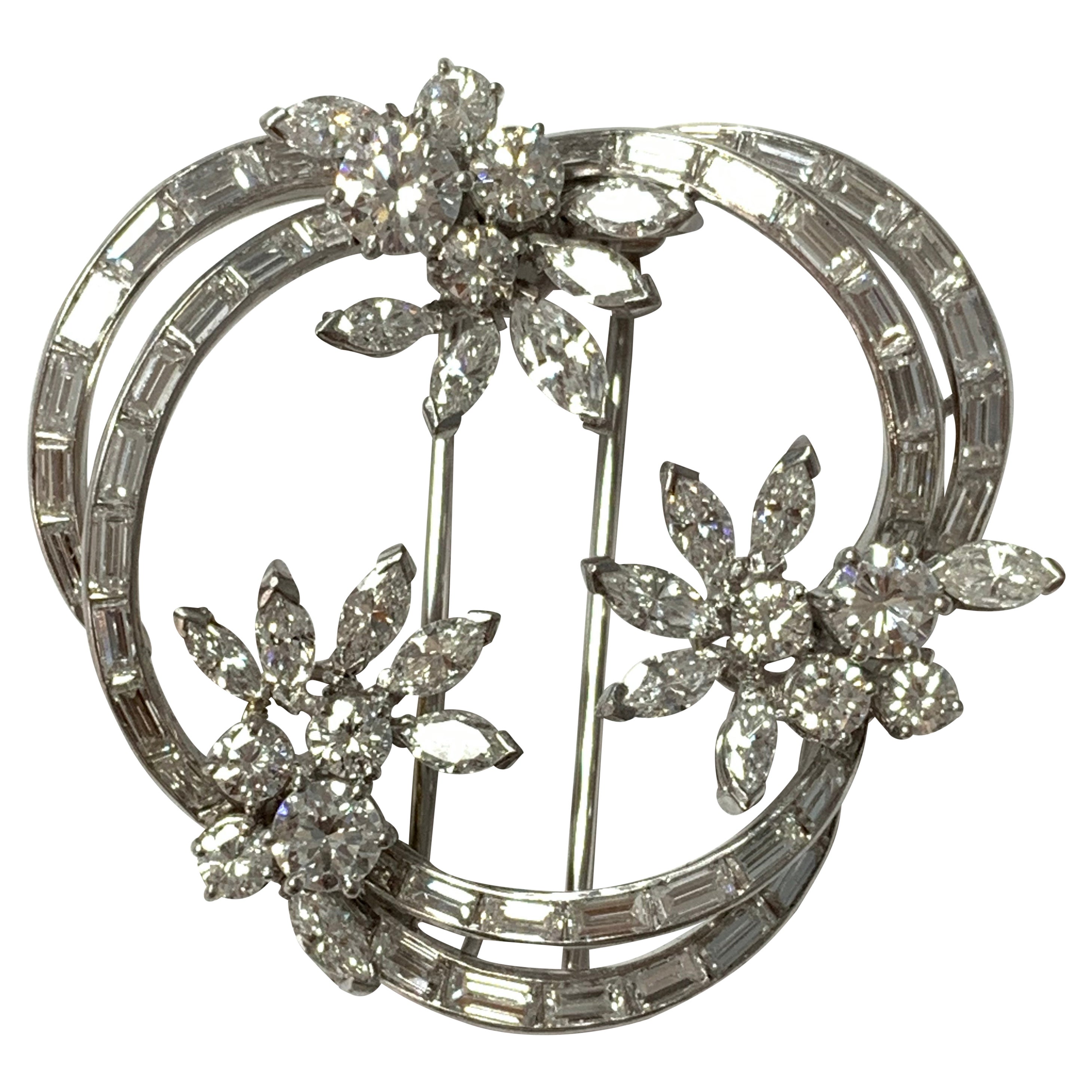 Broche en platine avec diamants de 12 carats en vente