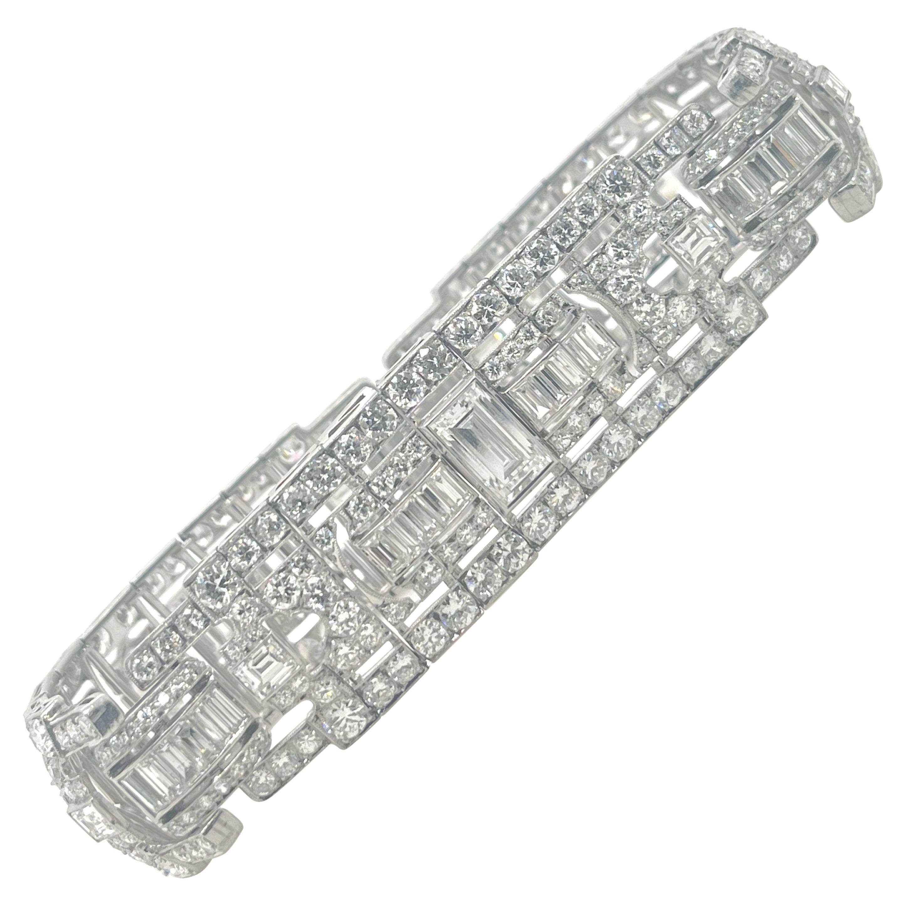 Bracelet Vintage Emeraude, Baguette, Marquise et Diamant en vente