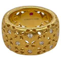 18kt Yellow Gold Roberto Coin Matte Flower Diamond Band Ring