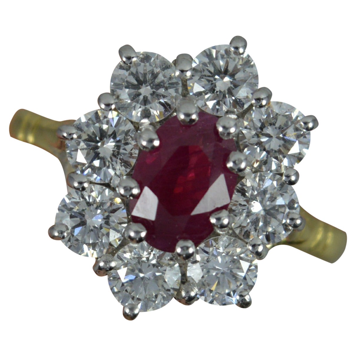 Stunning Classic Ruby and Vs 1.6ct Diamond 18ct Gold Cluster Ring