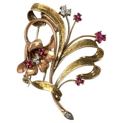 1940 Antique Diamond and Ruby Brooch in Yellow Gold