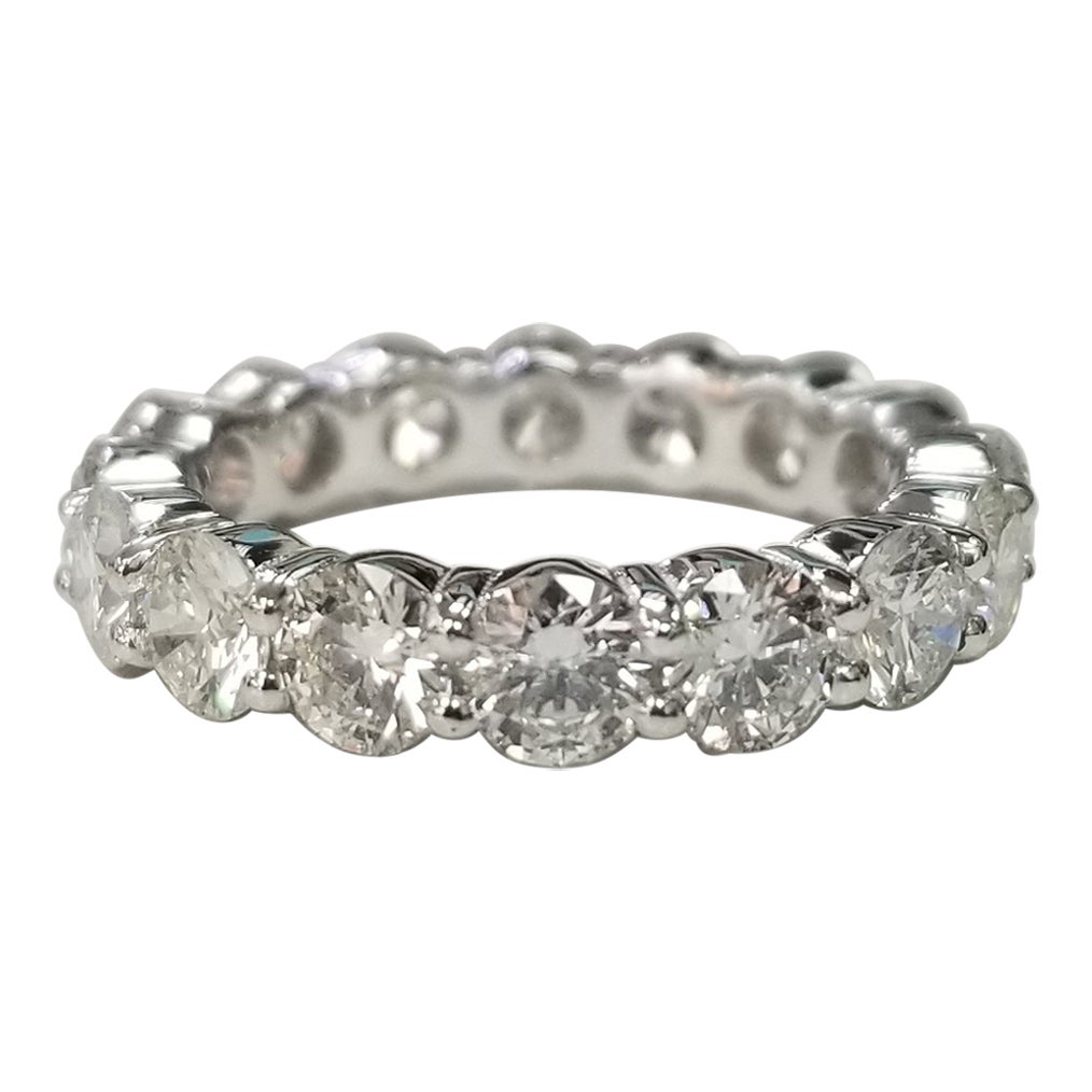 Round Brilliant Cut Diamond Eternity Ring 3.51 Carats For Sale
