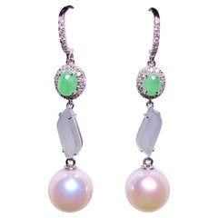 Boucles d'oreilles en or 18 carats avec perle Akoya, jadéite verte et blanche de type A et diamants