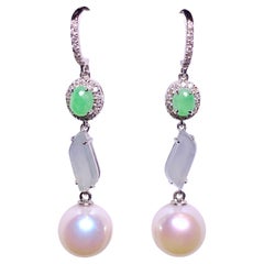 Pendiente de perla Akoya Eostre, jadeíta verde y blanca tipo A y diamantes en oro de 18 quilates