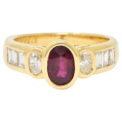 Mellerio Paris Vintage 2.10 Carats Ruby Diamond 18 Karat Gold Gemstone Ring