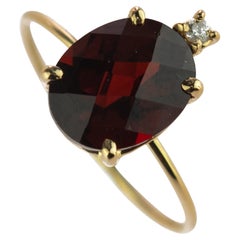 tini Jewels Facettierter Granat Diamant 9 Karat Gelbgold Handgefertigter moderner Ring