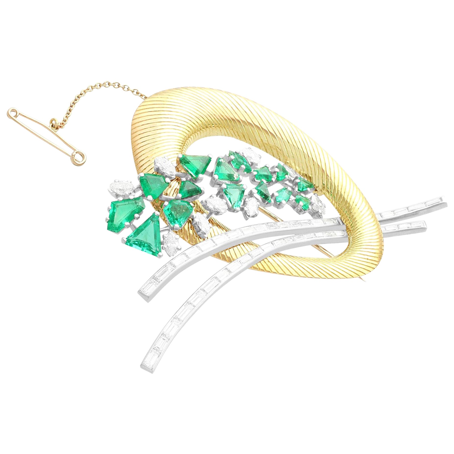 6.07 Carat Emerald and 4.05 Carat Diamond Yellow Gold and Platinum Brooch For Sale