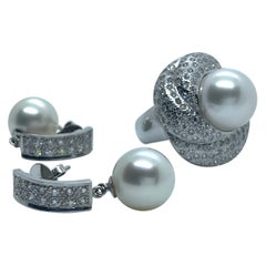 Pearl Diamond 18 Karat White Gold Set Earrings and Ring