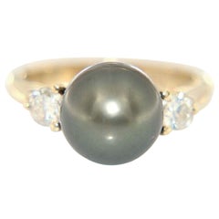 Cultured Black Tahitian Pearl and Diamond Ring in 14K Yellow Gold