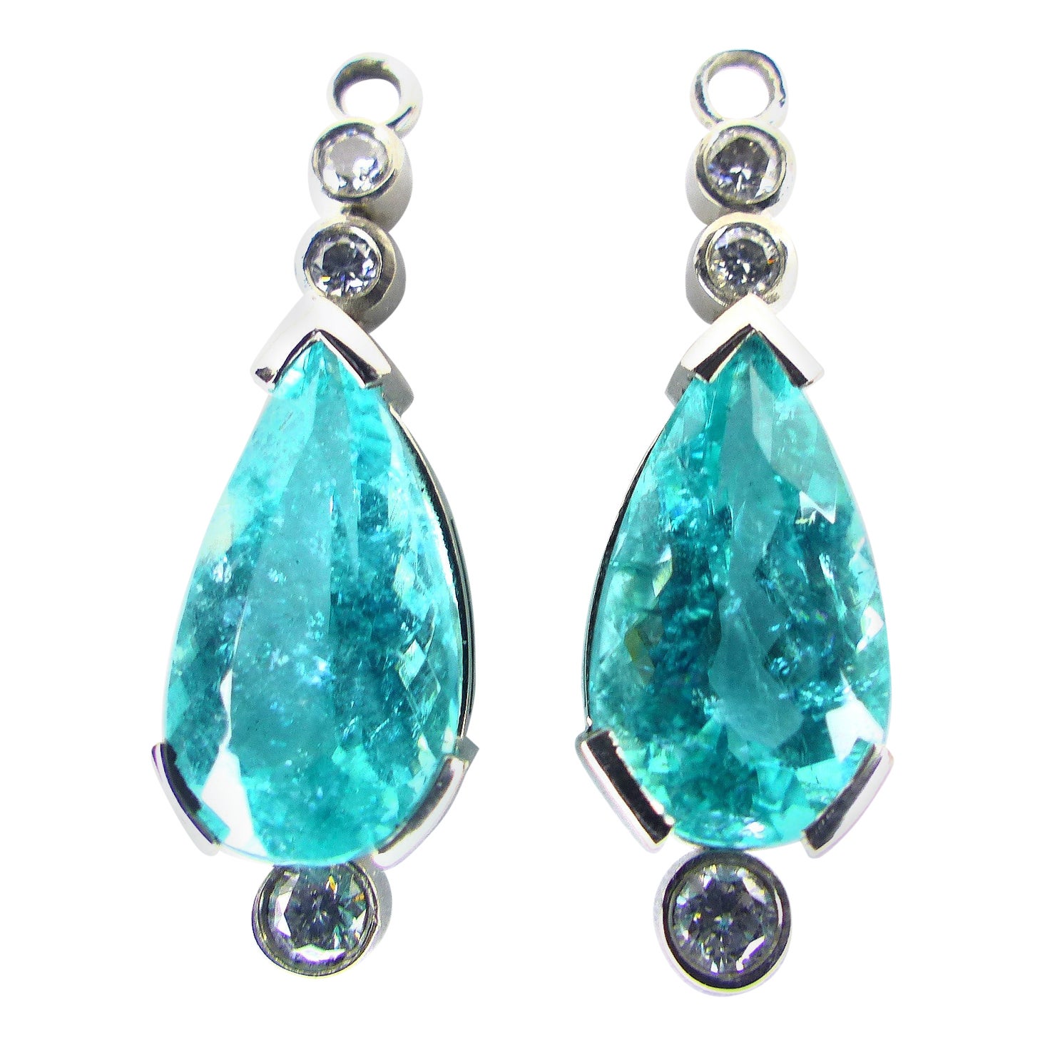 Earrings in Platinum with 2 green Paraiba Tourmaline Pearshapes and 6 Diamonds