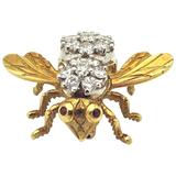 Épingle en forme d'abeille en or, rubis et diamant, années 1960