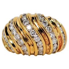 18K Yellow Gold and Round Brilliant Cut Diamond Ring, 1.55 Carats