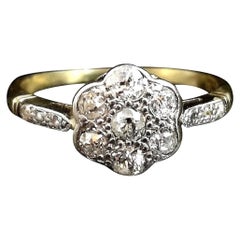 Antique Art Deco Diamond Daisy Ring, 18 Karat Yellow Gold and Platinum