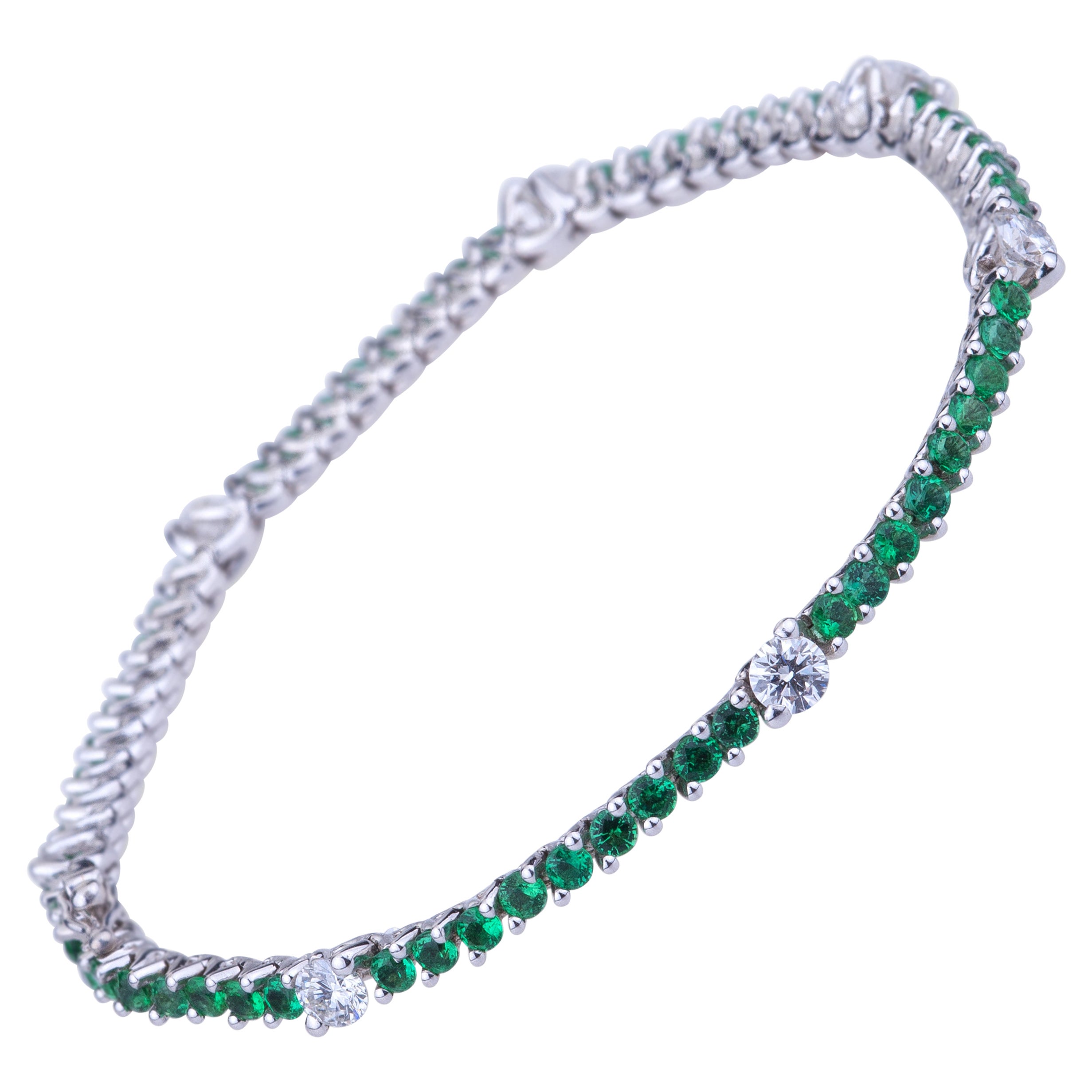 Bracelet Tennis with Emeralds and Diamonds White Gold For Sale