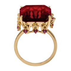 Ammanii Roter Granat-Cocktailring mit Anhängern aus Vermeil Gold