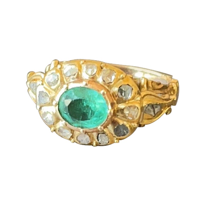 Victorian Colombian Emerald Diamonds Yellow Gold Cocktail Ring  For Sale