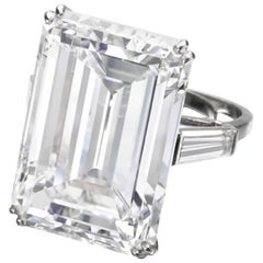 Anello con diamante taglio smeraldo FLAWLESS TYPE 2A GIA 10,11 Carati Colore D