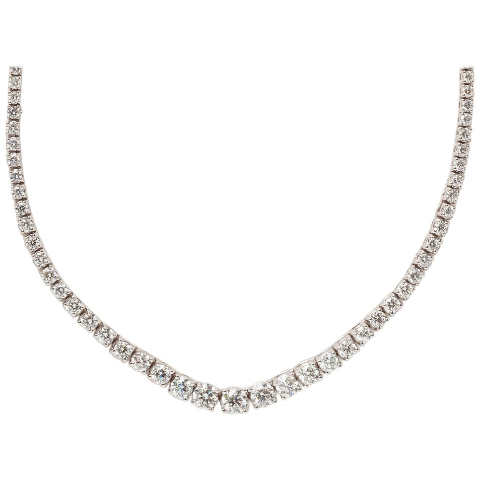 10 Carat Round Diamond Tennis Necklace in White Gold For Sale at 1stDibs