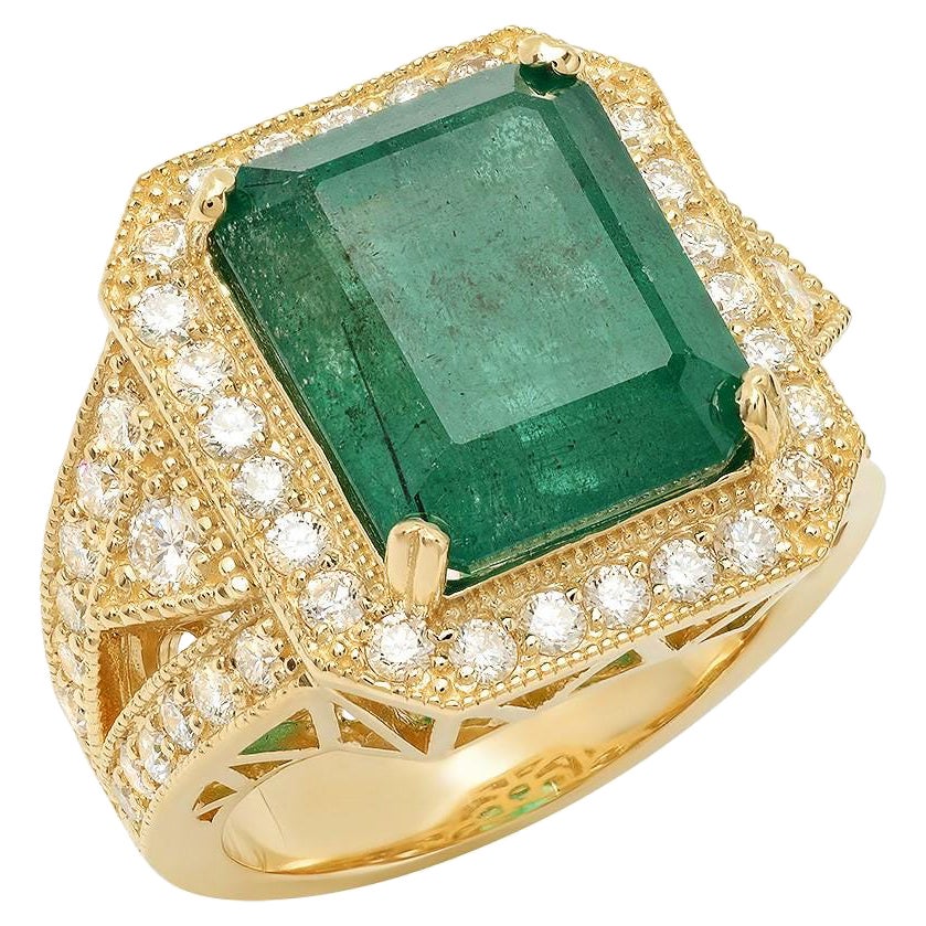 9.40 Carats Natural Emerald and Diamond 14K Solid Yellow Gold Ring For Sale