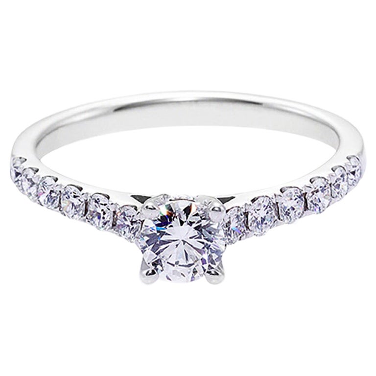 En vente :  Bague de fiançailles en or blanc 18 carats avec diamants taille brillant rond certifiés 0,30 carat