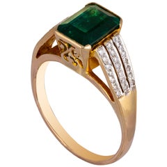 0,15 Karat Diamant & 2,25 Karat Smaragd Gold Ring