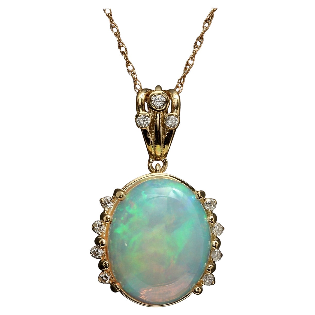 6.70Ct Natural Ethiopian Opal and Diamond 14K Solid Yellow Gold Necklace For Sale