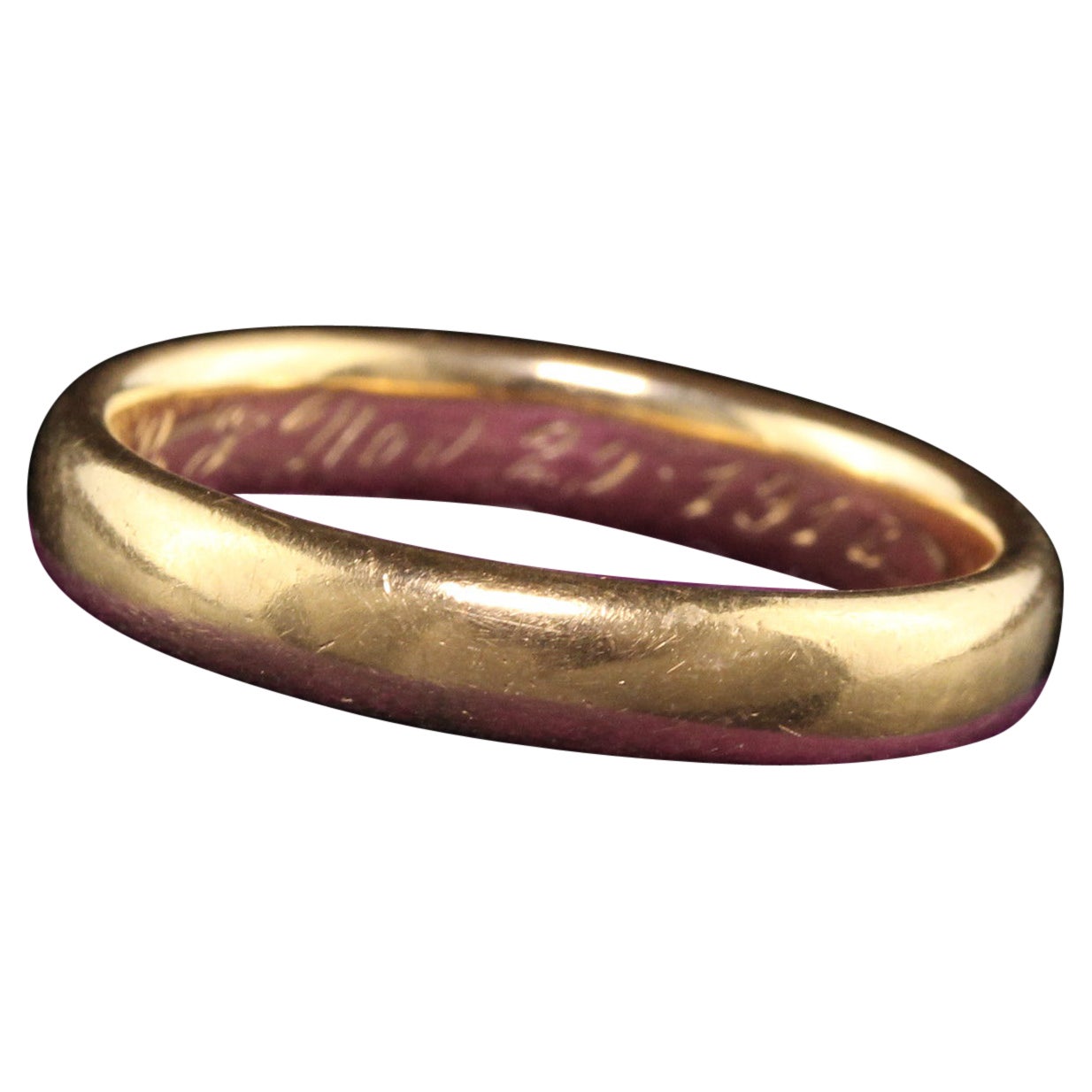 Antique Art Deco 18K Yellow Gold Engraved Wedding Band For Sale