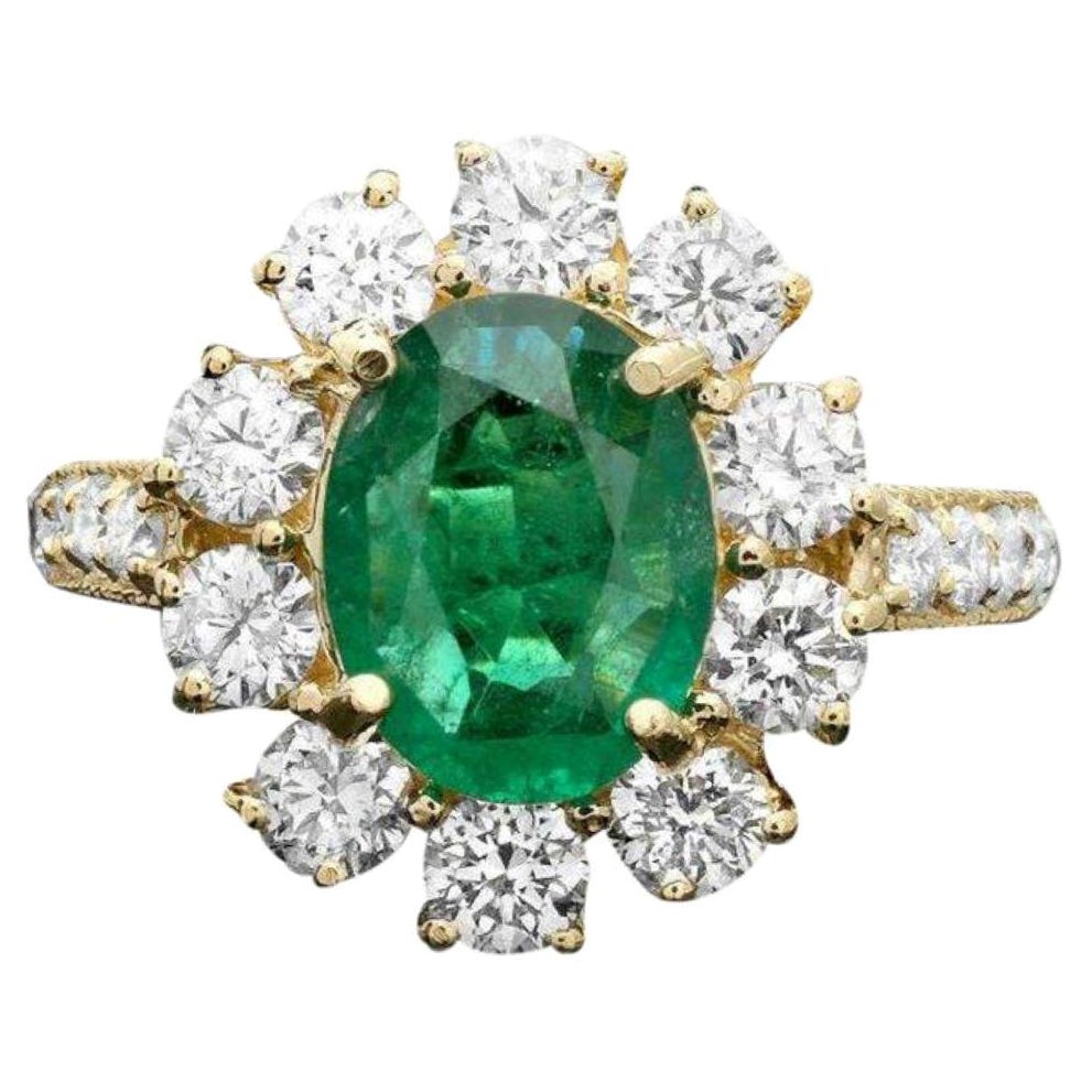 3.30 Carats Natural Emerald and Diamond 14K Solid Yellow Gold Ring For Sale