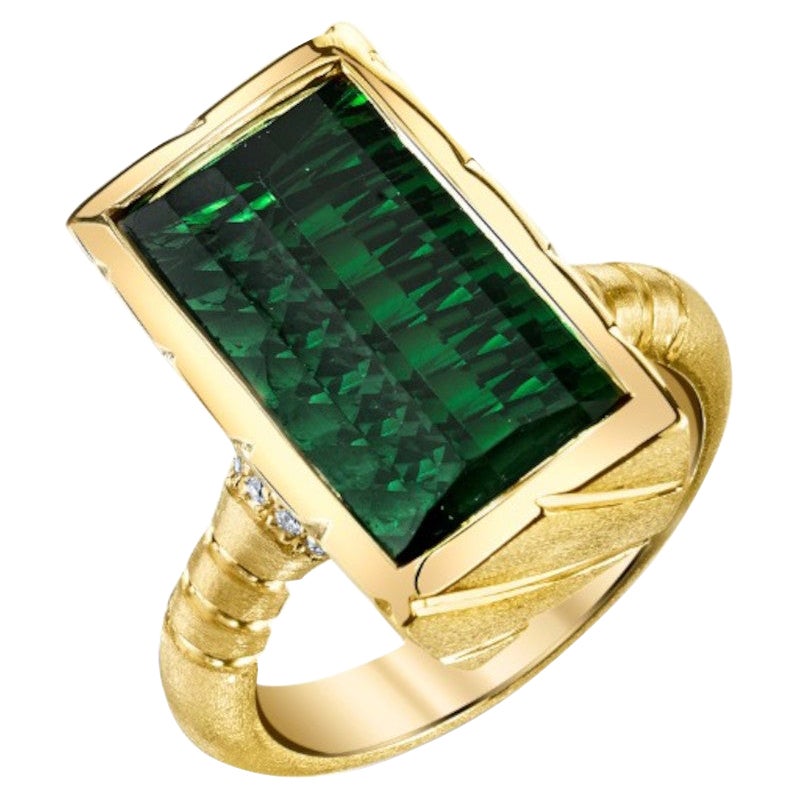 Green Tourmaline and Diamond Yellow Gold Cocktail Ring, 9.13 Carat Fantasy Cut   For Sale