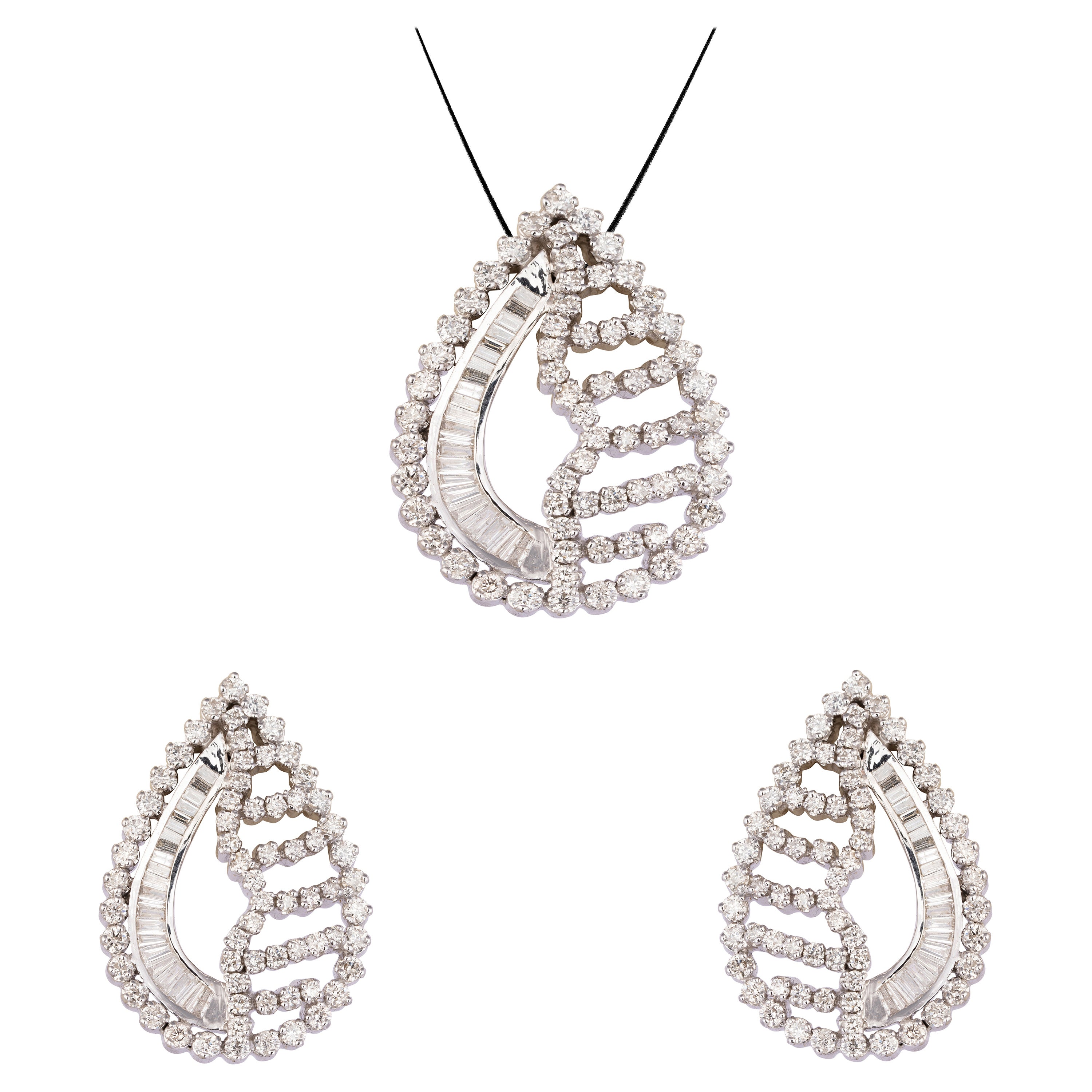 7.49cts Diamond gold Pendant Set